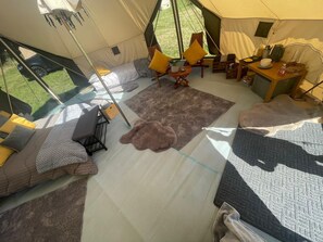 Cabane, plusieurs lits