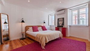 1 bedroom, iron/ironing board, free WiFi, bed sheets - 1BDR Apartment w/ AC and Terrace by LovelyStay (Lisbon)