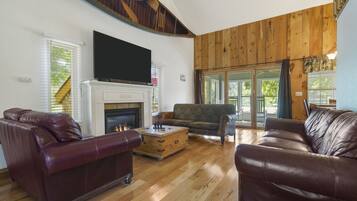 Condo, Multiple Beds, Patio | Living room | 40-inch TV with digital channels, fireplace