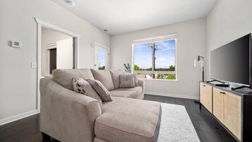 Smart-TV, bøker og strømmetjenester