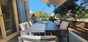 Dining - Phaedrus Living: Amorosa 13 Beachside Villa (Neo Chorio)