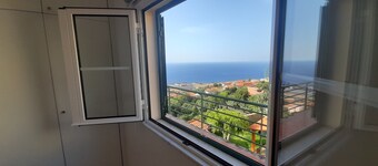 Local Sossegado e com Vista Panorâmica Sobre as Ilhas Desertas