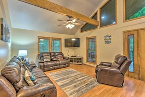 TV - Deck + Fire Pit: Lakefront Hideaway in Scranton! (Scranton)