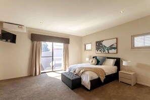 3 多间卧室、办公桌、熨斗/熨衣板、WiFi