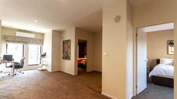 3 soveværelser, skrivebord, strygejern/strygebræt, Wi-Fi