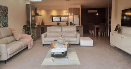 Stylish Retreat Steps from Geelong Waterfront