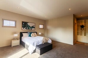 3 chambres, bureau, fer et planche à repasser, Wi-Fi