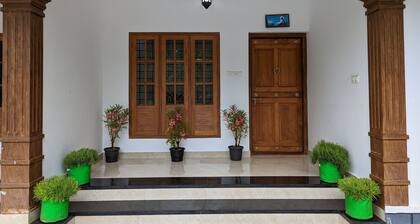 Cozy One Bedroom Villa Facing Paddy fields amidst a Fruit garden