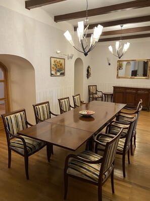 Dining - City apartment from the 17th century, cool location, easily accessible national parks (Poprad)