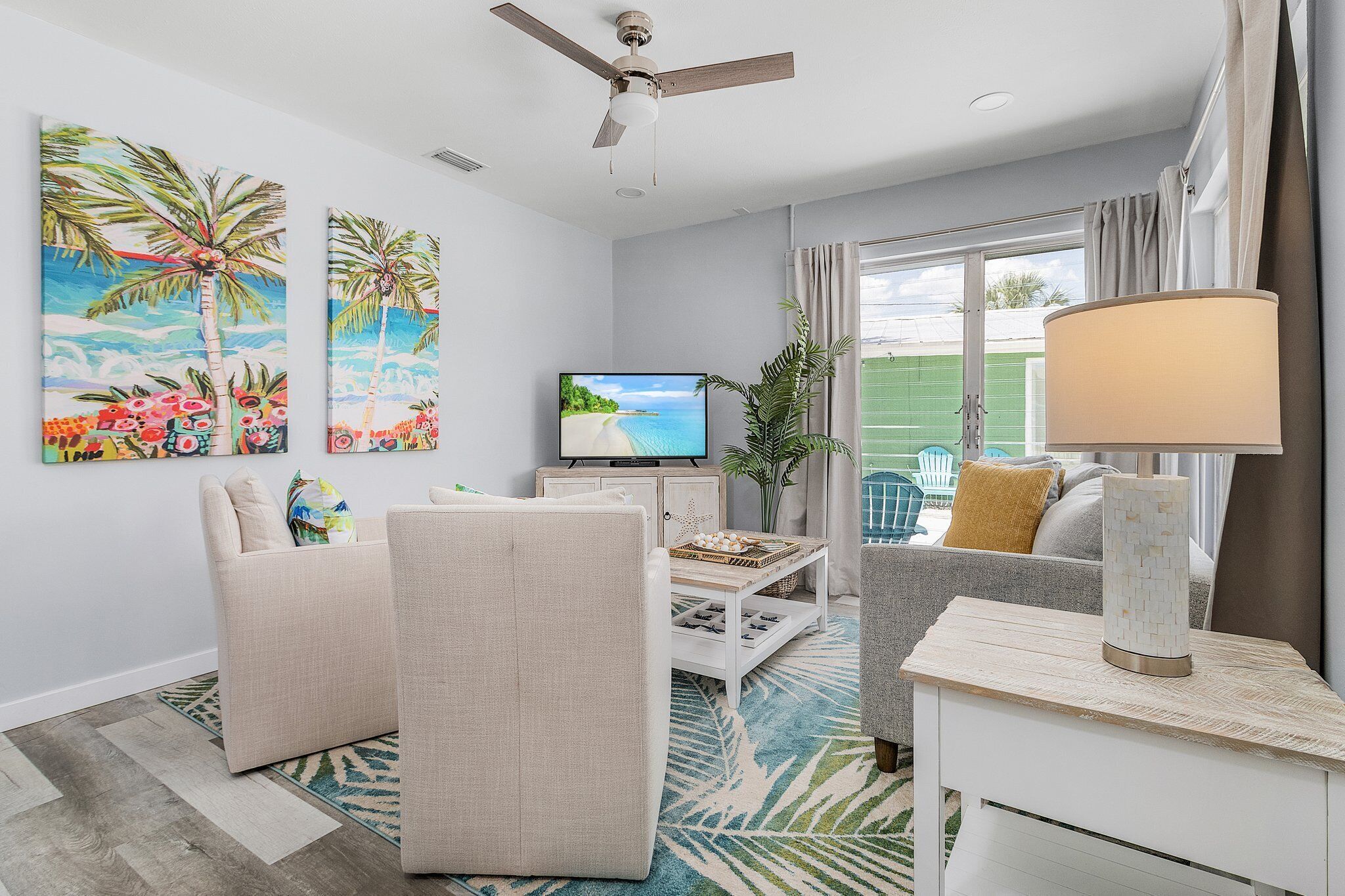 Cozy Beachside Retreat: Pool, Modern Decor & More