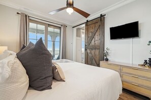 5 bedrooms, free WiFi, bed sheets