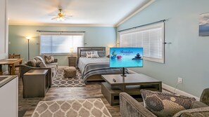 Desk, iron/ironing board, WiFi, bed sheets - Blue Harbor Cozy, Well-Equipped Studio Remodel (Port Angeles)