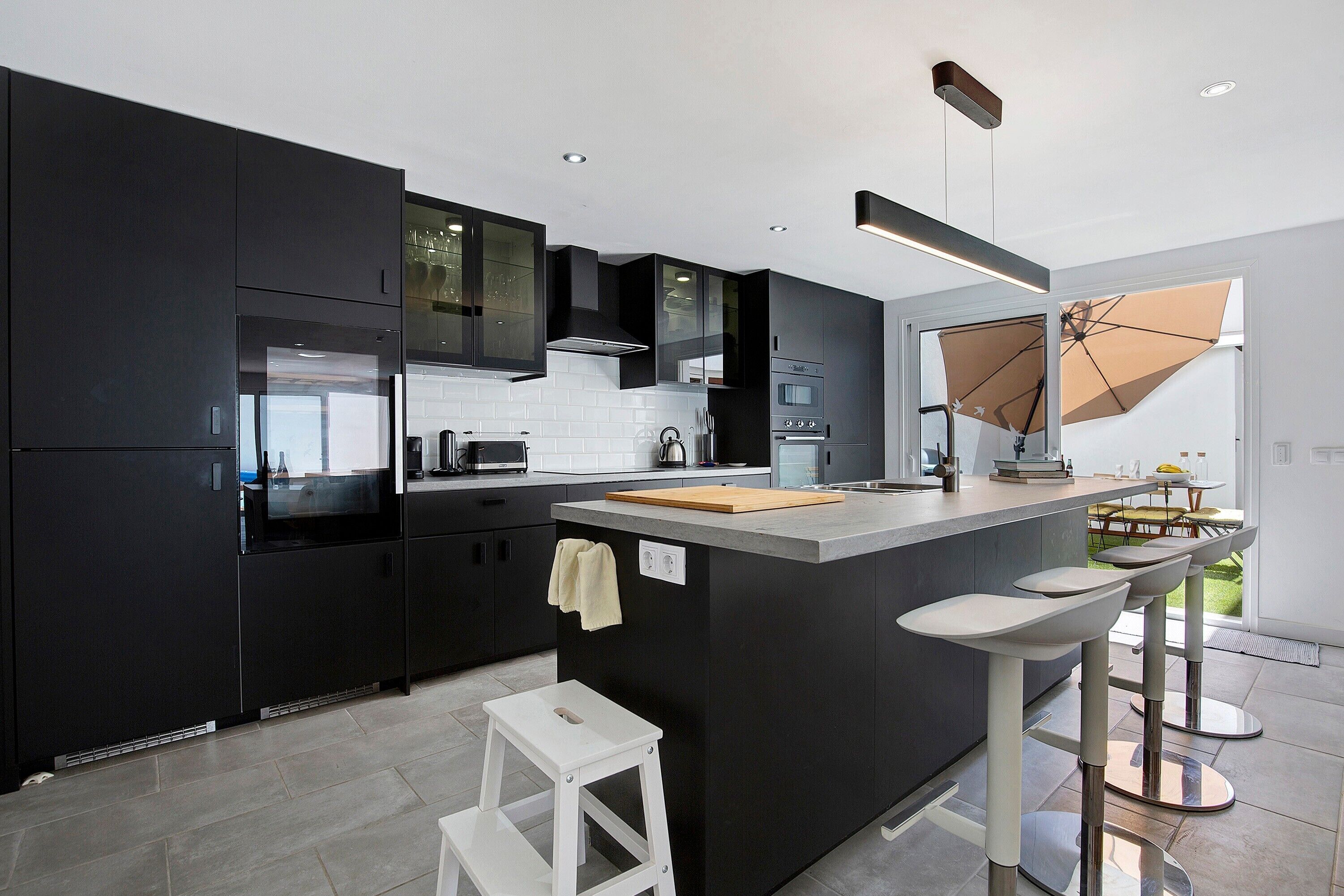 Refrigerador, microondas, horno, placa de cocina