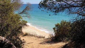 Platja a a prop