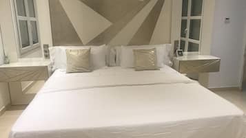 5 bedrooms, free WiFi, bed sheets