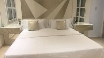 5 bedrooms, free WiFi, bed sheets