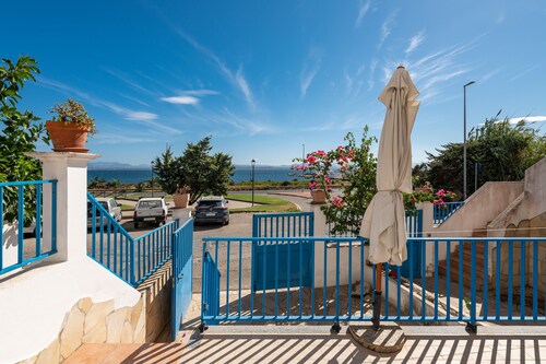 Holiday Home Casa Vacanze 21 Aprile - T with Sea View & Terraces
