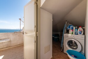 Interior - Holiday Home Casa Vacanze 21 Aprile - 1 with Sea View & Terraces (Calasetta)