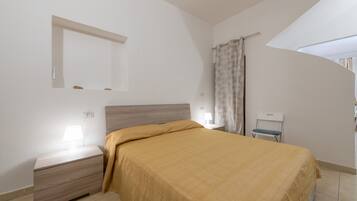 2 Schlafzimmer, Bügeleisen/Bügelbrett, Bettwäsche