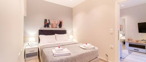 2 makuuhuonetta, silitysrauta/-lauta, ilmainen Wi-Fi, vuodevaatteet