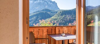Appartement Ciasa Raut Suite Ramei avec vue sur les montagnes, jardin et Wi-Fi
