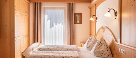 2 habitaciones, wifi gratis y ropa de cama