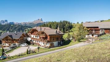 Esterni