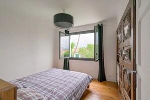 4 chambres, bureau, fer et planche à repasser, Wi-Fi