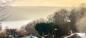 Cozy secluded villa-south skaneateles-hot tub, panoramic view, waterfalls, gorge