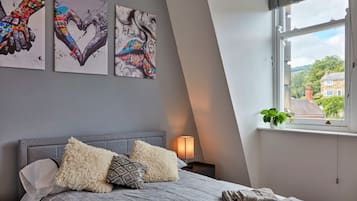 2 bedrooms, iron/ironing board, free WiFi, bed sheets