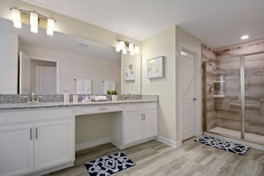 Hair dryer, towels - Last Minute Disney! Private Pool, Hot Tub, Game Room & Themed Bedrooms. Book Now! #17188 (Orlando)