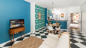 House, Multiple Beds, Balcony | Living area