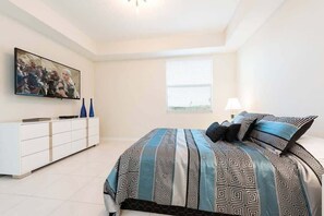 3 bedrooms, iron/ironing board, WiFi, bed sheets - Last Minute Disney Getaway! Luxury Condo with Private Balcony. Book Now! #17262 (Orlando)