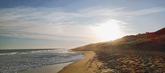 Family friendly holiday home -- 3 mins to the beach!