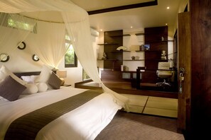 5 bedrooms, desk, iron/ironing board, free WiFi