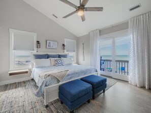 3 bedrooms, desk, iron/ironing board, free WiFi - Wynd Swept # 111 Oceanfront House, Pool, Tennis courts, kayak launch! (North Topsail Beach)