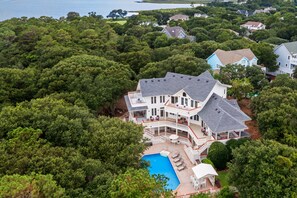 Exterior - Sailors Cove: Private Pool | Indoor Putting Green (Corolla)