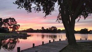 Outdoor pool - Beautiful Family home with access to Red Mill Pond (Milton)