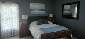 4 bedrooms, desk, free WiFi, bed sheets