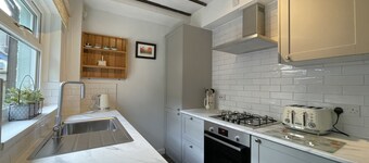 Acorn Cottage -  a cottage that sleeps 6 guests  in 4 bedrooms