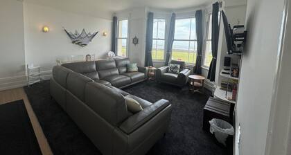 Beach Front 2 Bedroom Apartment with Uninterrupted Sea Views