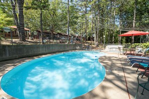 Pool - 3 bdm house 1 mile to SDC! Sleeps 8! (Branson)