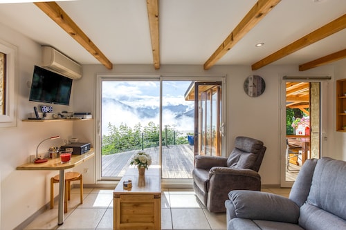 Chalet Lo Grané - Four Bedroom Chalet, Sleeps 8