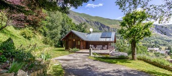 Chalet Lo Grané - Four Bedroom Chalet, Sleeps 8