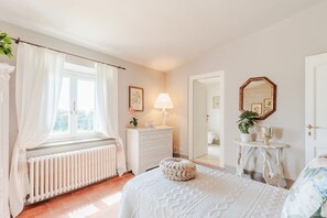 8 多间卧室、熨斗/熨衣板、床单