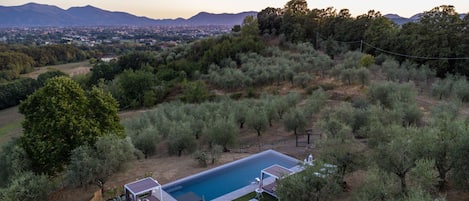 An infinity pool