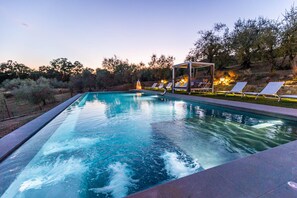 An infinity pool