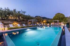 An infinity pool