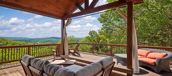4Bdr Secluded! Hot Tub, Pool Table, & Spectacular Views.