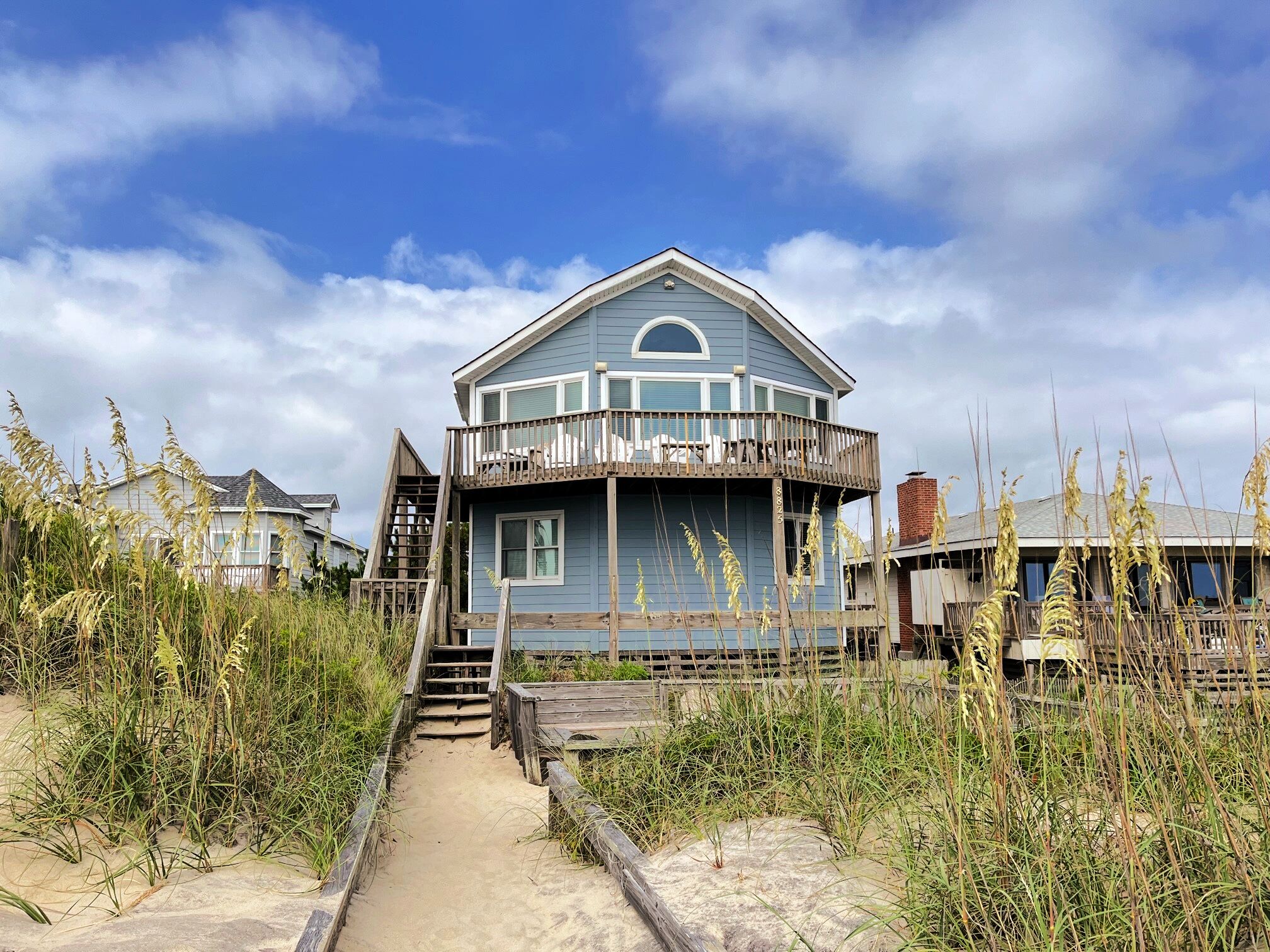 SeaAira: Oceanfront with unbeatable ocean views, renovated kitchen and baths